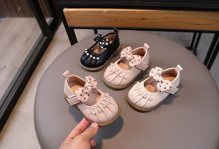 حذاء أطفال بناتي بتصميم ناعم وجلد أنيق – مناسب للمشي الأول