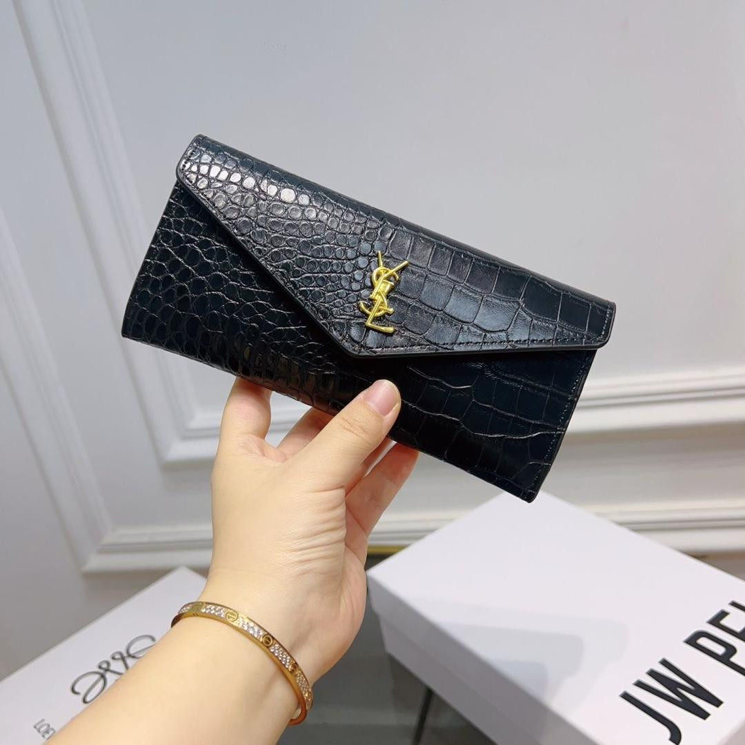 محفظة نسائية طويلة بتصميم فخم بنقشة حجرية فريدة ?✨، قابلة للطي بثلاثة أجزاء (تصميم ظرفي)، تجمع بين الأناقة  مقاس واحد