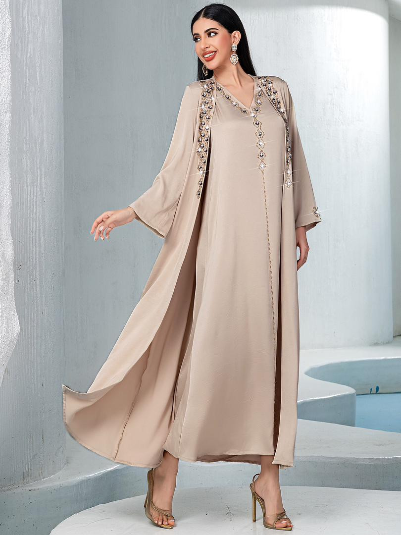 قفطان نسائي خليجي – ستايل مغربي، قطعتين مزين بفصوص يدوية فاخرة،