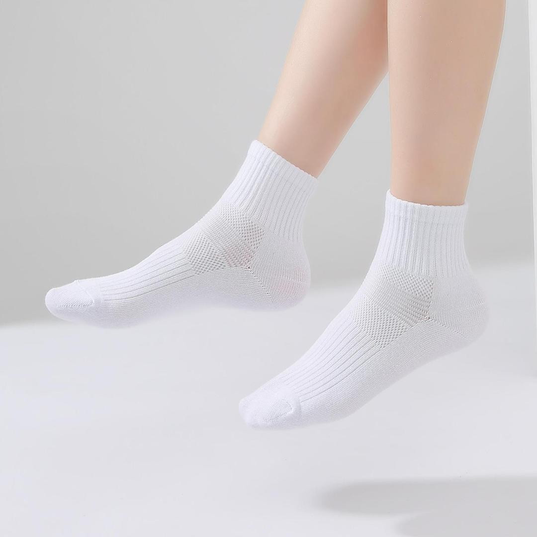 جوارب ٣ قطع قطنية للأطفال – مضادة للبكتيريا، رفيعة،(شبكية للتهوية) – مناسبة للبنين والبنات