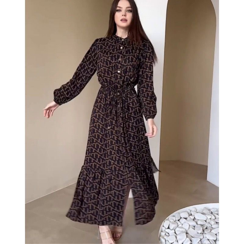فستان نسائي بستايل رسمي وأكمام طويل