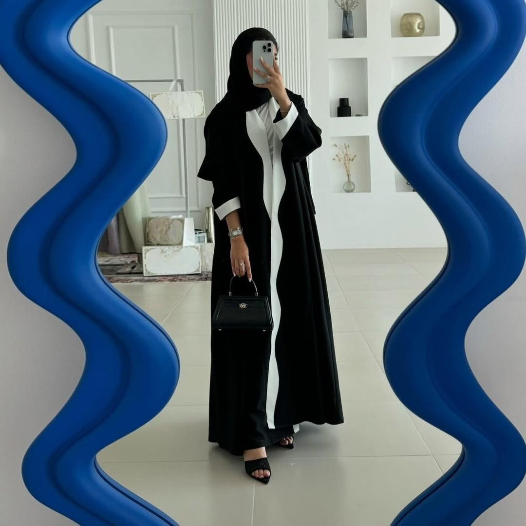 عباية أسود × أبيض