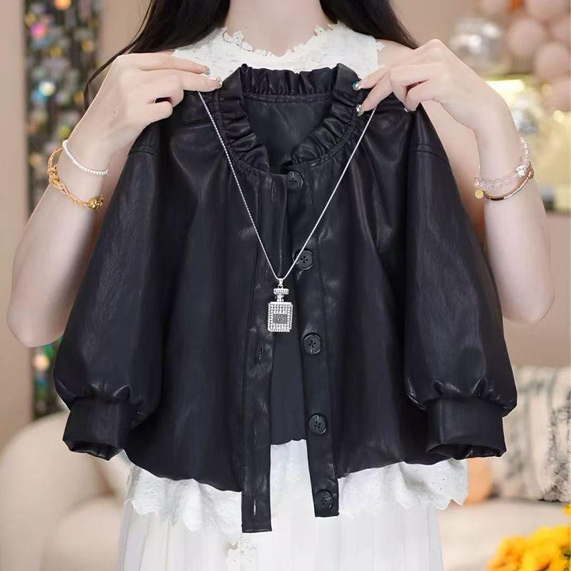 جاكيت جلد للبنات – خريفي 2025 – ستايل بایكر/دراجة نارية، أنيق و”كوول”