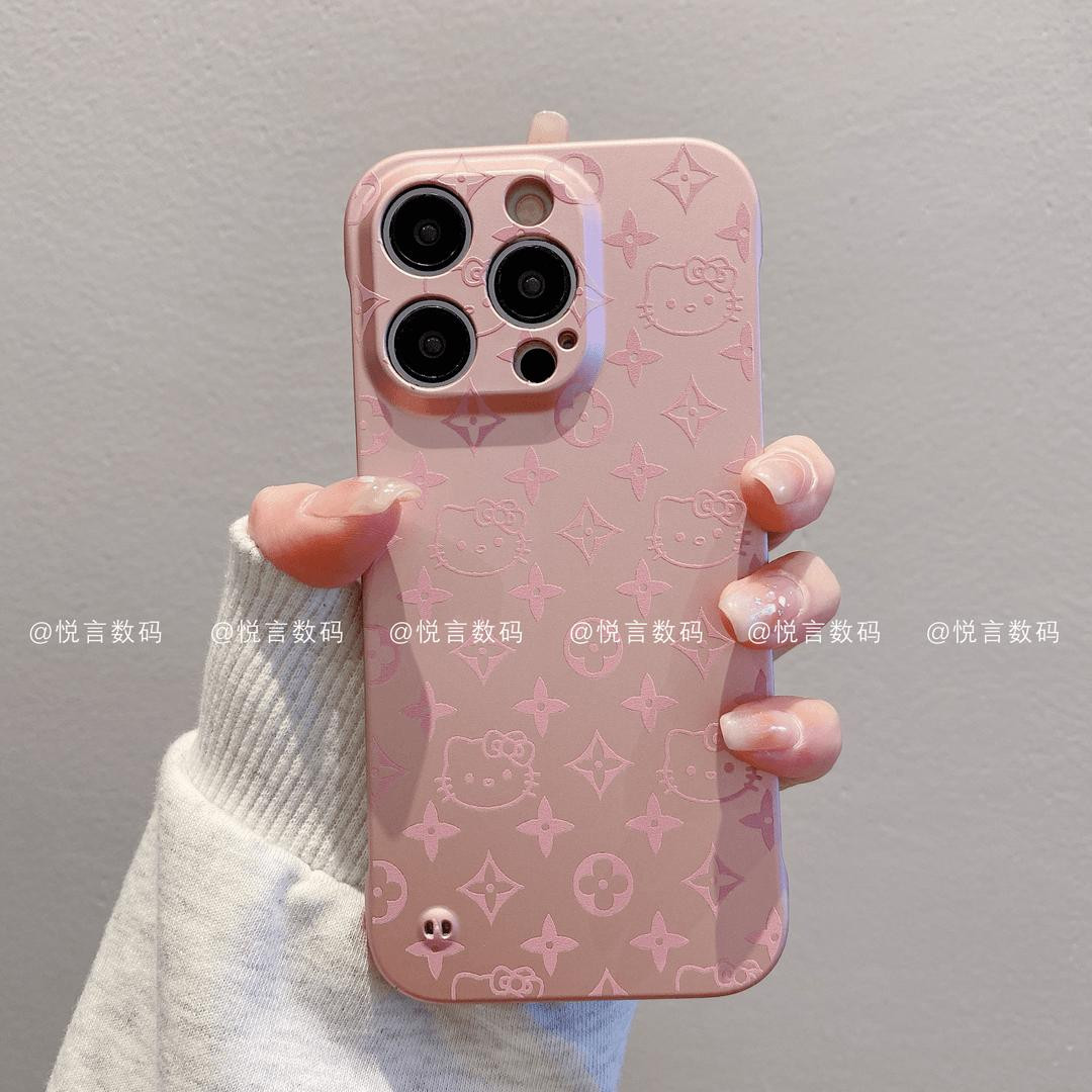 غلاف ايفون وردي هالو كيتي  من ايفون ١١ حتى ١٧