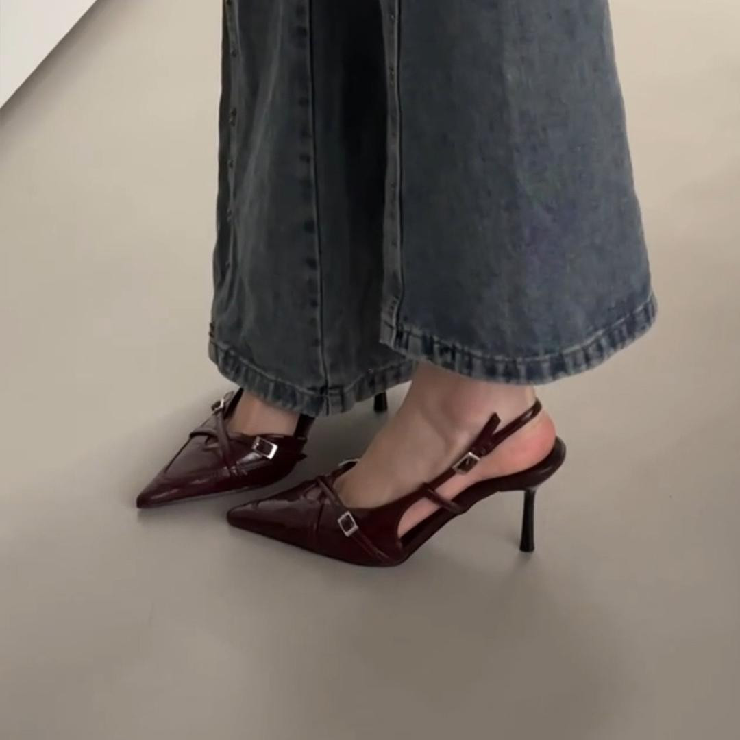 حذاء نسائي بكعب عالي بتصميم فرنسي أنيق مقدمة مدببة وحزام جانبي فاخر لإطلالة أنثوية راقية