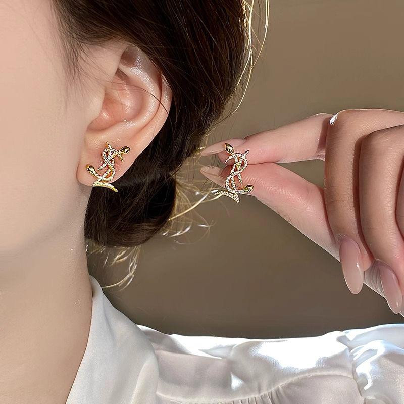 أقراط ثعبان صغير نسائية إكسسوار أنيق بستايل مميز وحديث