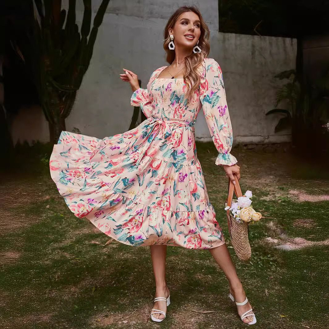 فستان جديد بتصميم تصدير أوروبي وأمريكي، بياقة مربعة وأكمام جرس طويلة،