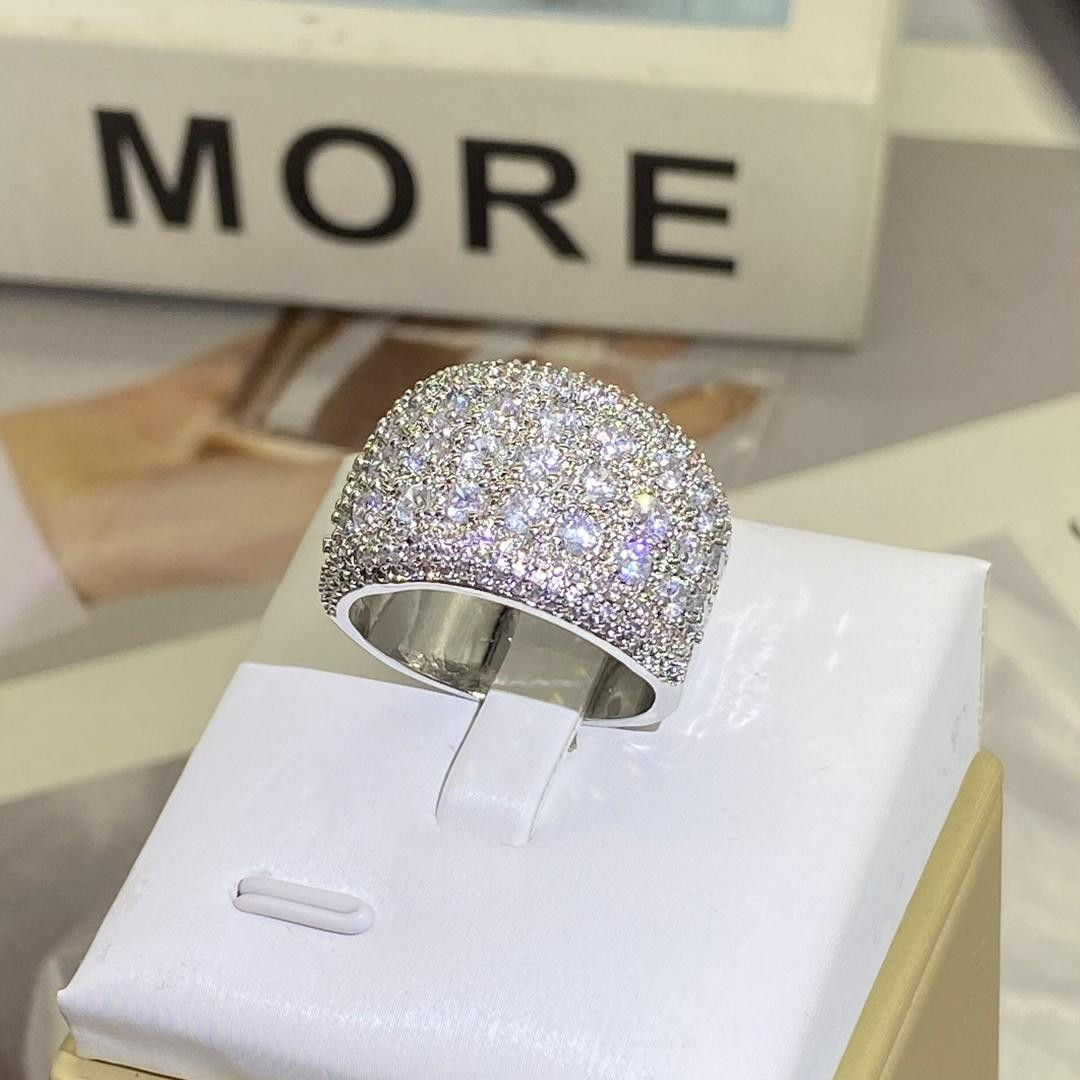 خاتم زركون نسائي لامع تصميم كلاسيكي