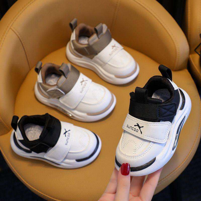 : حذاء رياضي  (ربيع/خريف) – للبنين والبنات – نعل طري لتعلم المشي – جلد خفيف تصميم “داد شو”