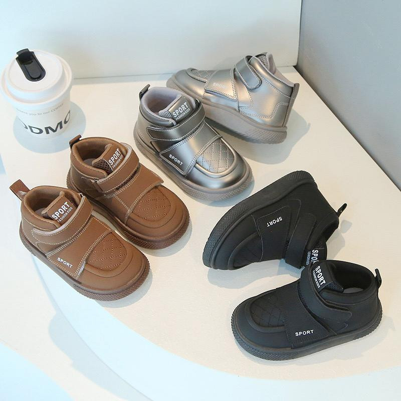 أحذية اولاد 2025، تصميم