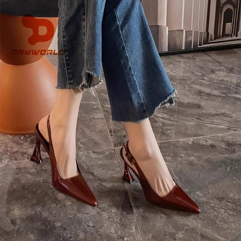 حذاء نسائي بكعب عالي أنيق بلمعة فاخرة بتصميم خلفي مفتوح، أنثوي فاخر بارتفاع 6.5 سم