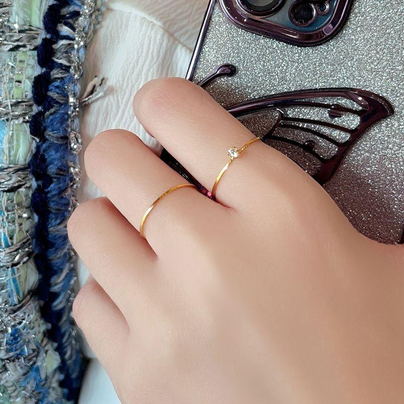 خاتم نسائي أنيق –– ستانلس ستيل (تيتانيوم) مقاوم للصدأ وتغير اللون