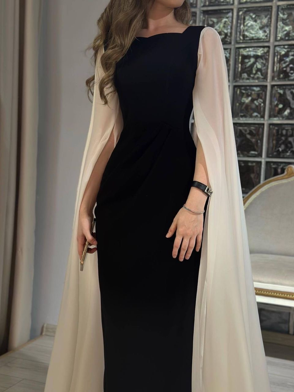 فستان نسائي طويل أسود أنيق للسهرات