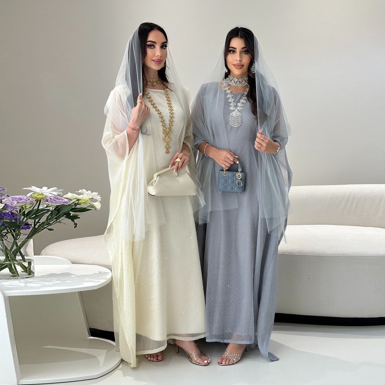 “فستان لمعة السكون “