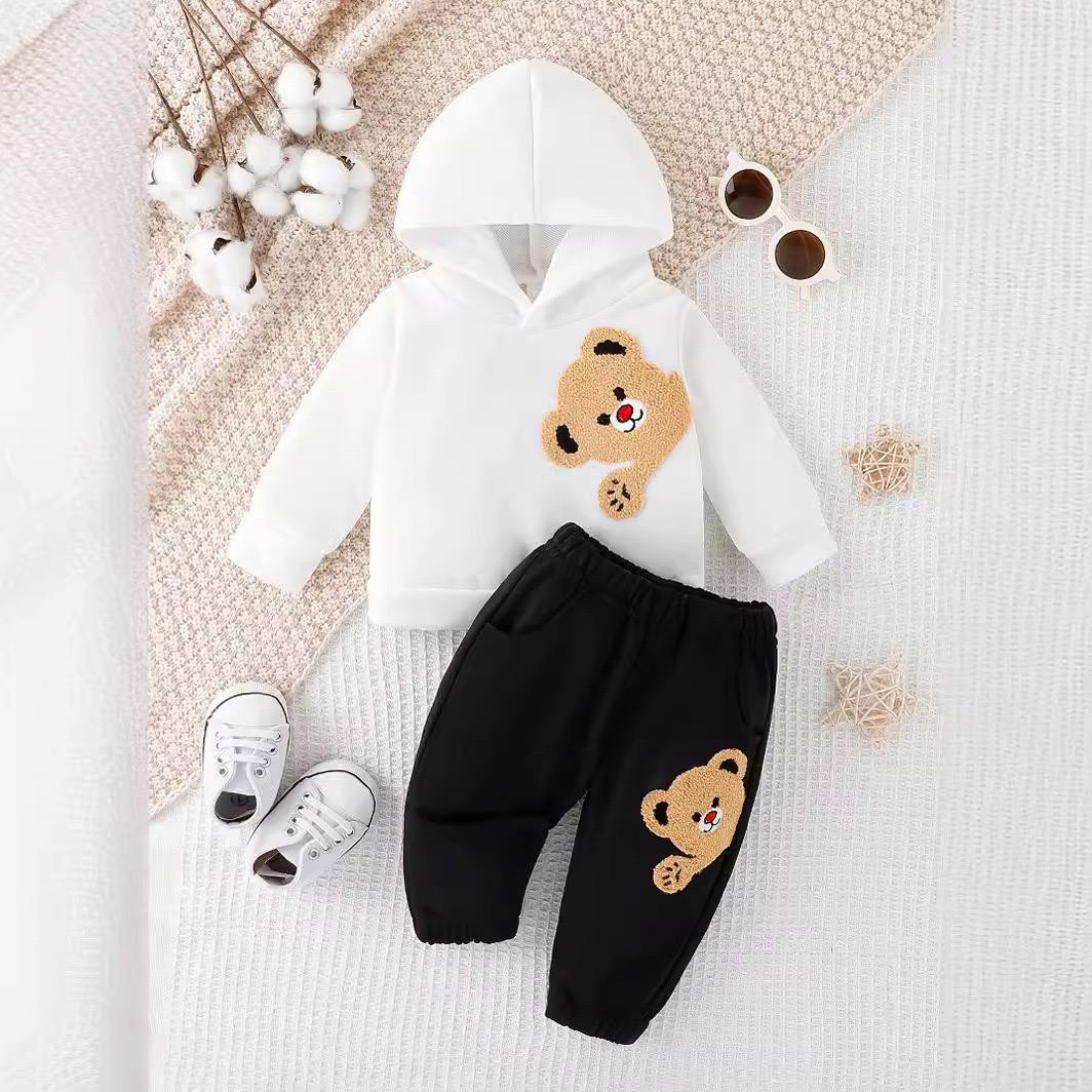 طقم أطفال خريفي/شتوي (هودي + بنطال) بتصميم رياضي
