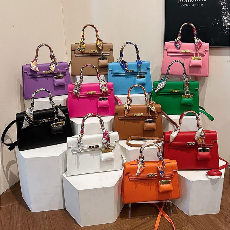 حقيبة نسائية فاخرة بطابع كوري عصري : مقاس واحد